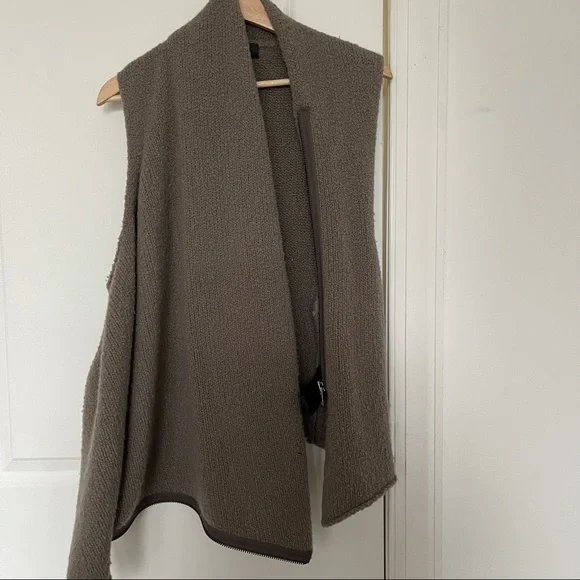 Taupe Asymmetrical Knit Vest - Picture 6 of 13